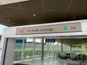 Tun Lazak Exchange(TRX)駅出口